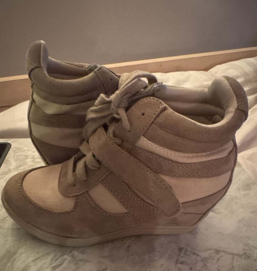 Unbranded Wedge Sneakers Size 7 Beige Suede High Top